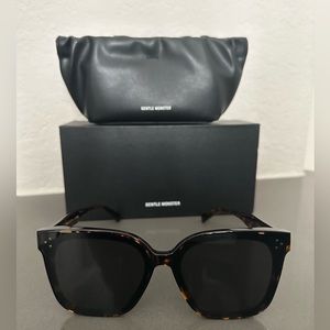 Pre owned sunglasses gentlemonster. Good as new. Box and wipinh cloth included.